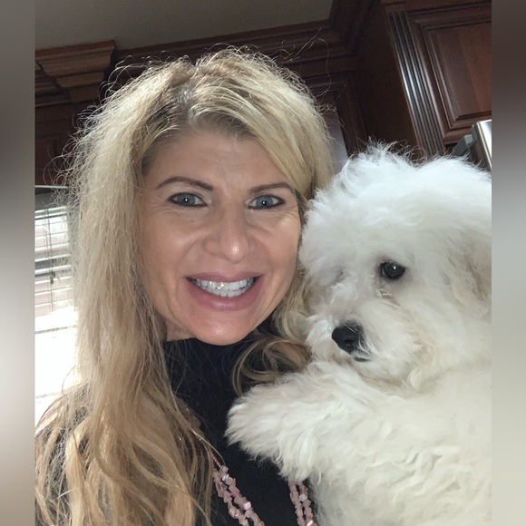 Meet your Posher, Anastasia - Picture 2 of 2